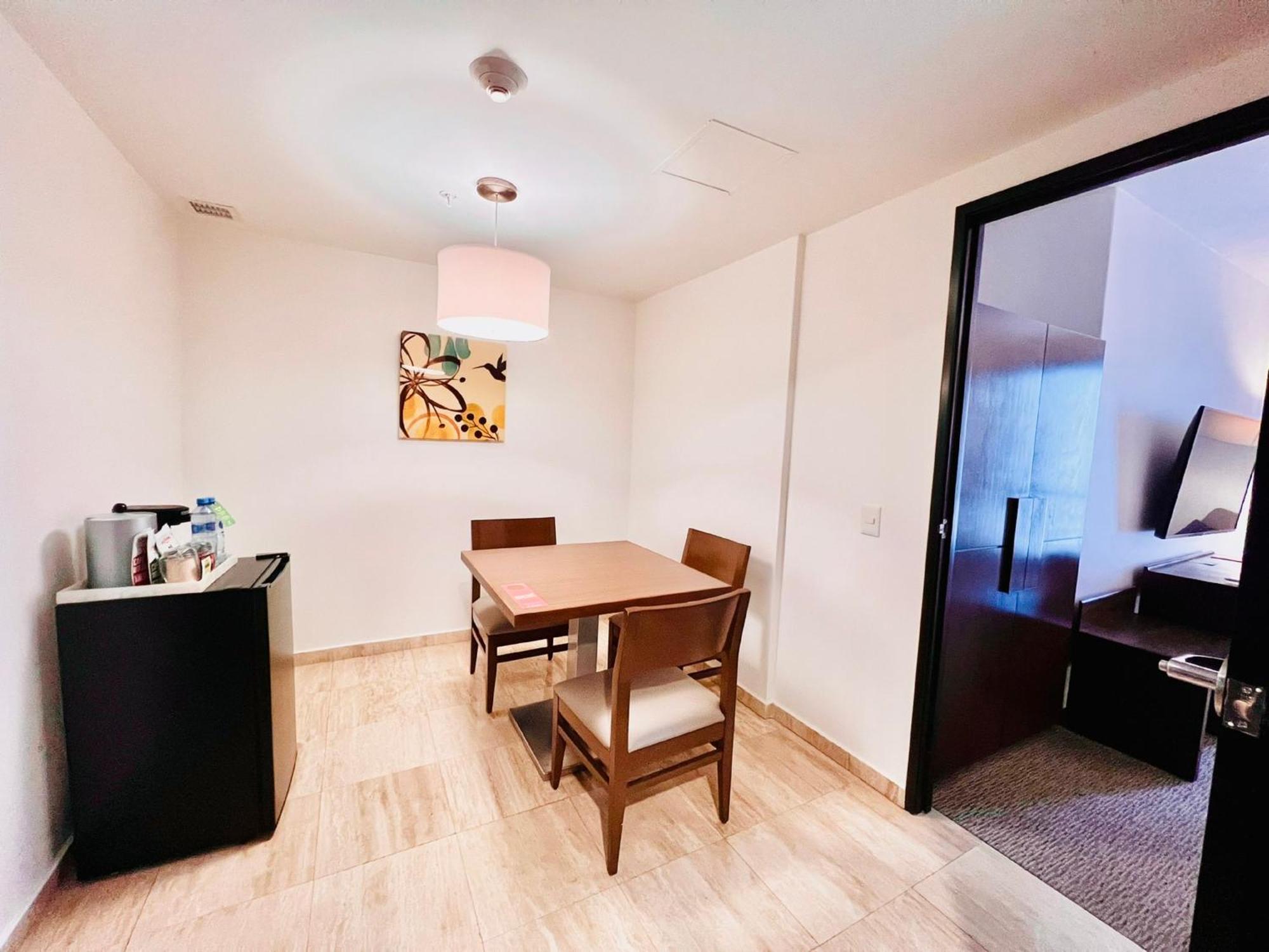 Holiday Inn Guadalajara Patria-Universidad By Ihg 사포판 외부 사진